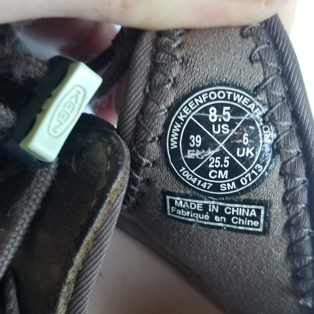 Keen leather closed heel & toe brown  sandals size 8.5 - Picture 2 of 9